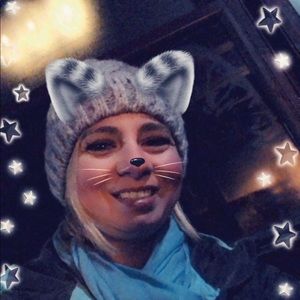 Meet your Posher, Christen